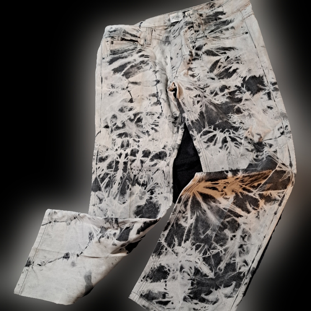 Decibel Men's 40"W×32"L Gray Black Distressed Jeans